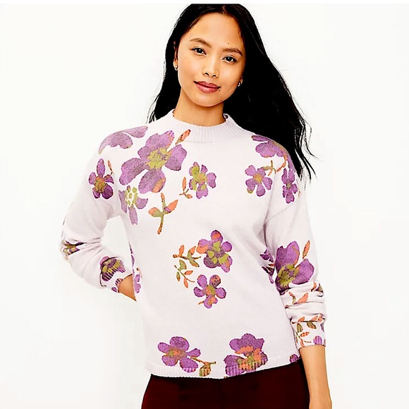 💥EUC💥 Floral Mock Neck Sweater - Pale Lavender - Sz Medium✨✨✨ - Picture 3 of 8